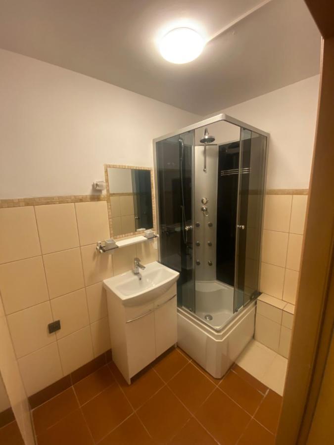 Pokoje Bora-Komorowskiego Varsovia Exterior foto